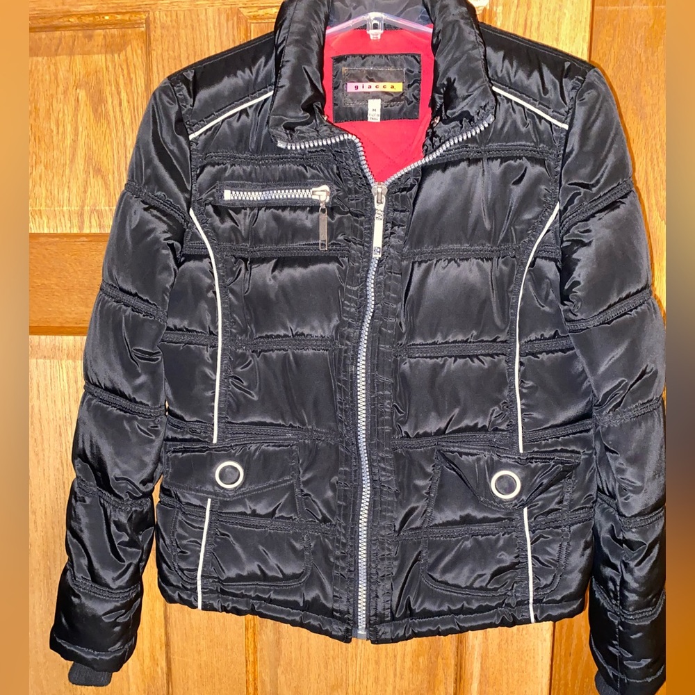 Women’s vintage ski jacket by GLACCA black with gray piping. Size medium
